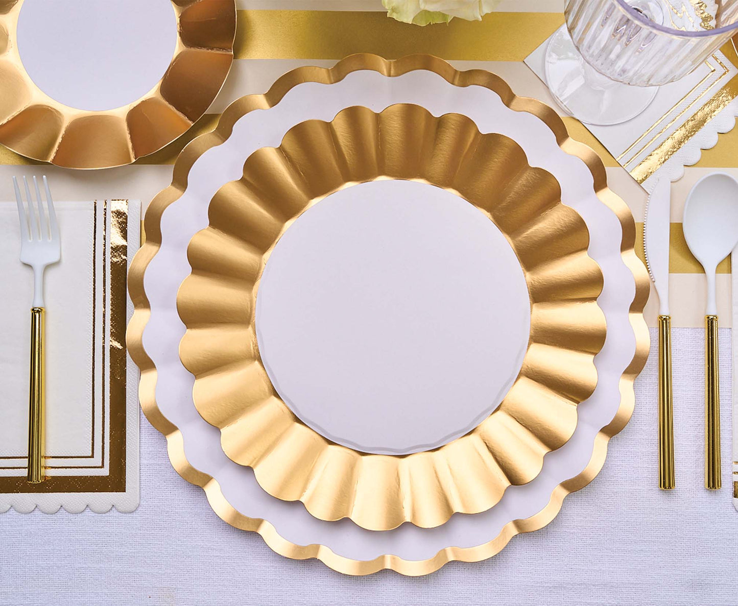 Dinner Plate Gold & White
