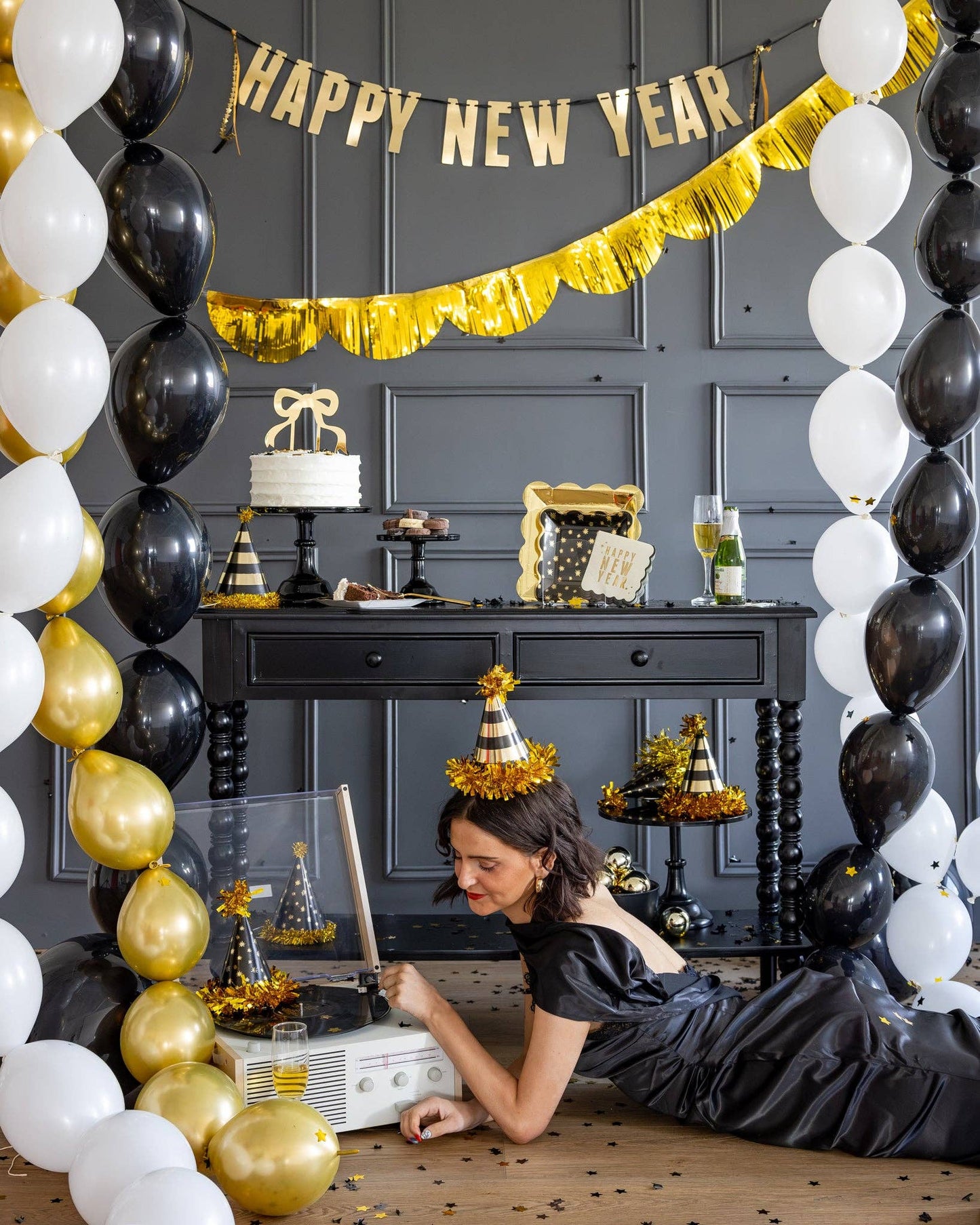 NYE1240 - Star Pattern Plate