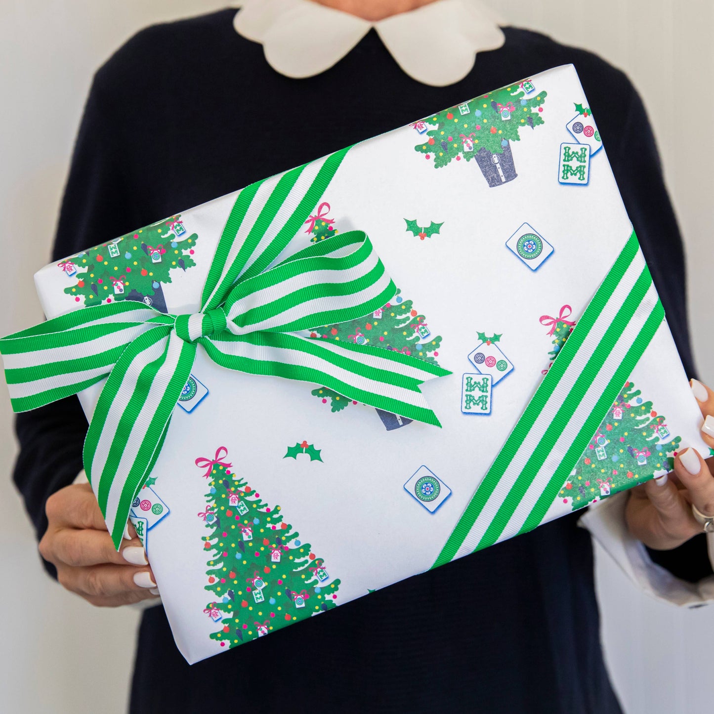 Continuous Roll Gift Wrap | Merry Mahjong