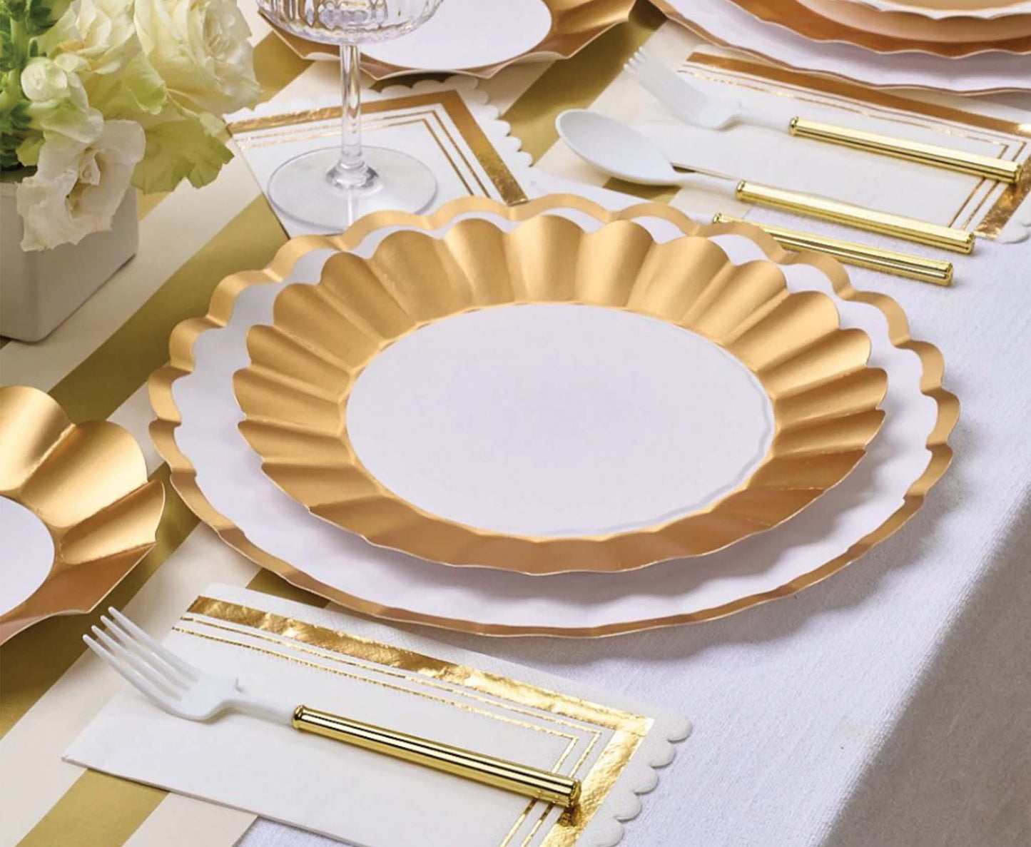 Dinner Plate Gold & White