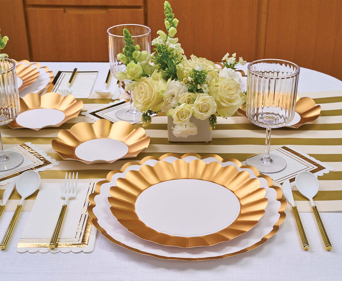 Dinner Plate Gold & White